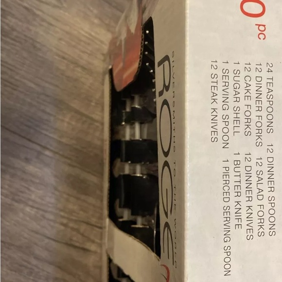 Rogers 100 Piece Service For 12 Stainless Steel “Anna “Tableware New In Box - Picture 3 of 3